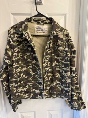 White Mark Women's Camo Denim Jacket